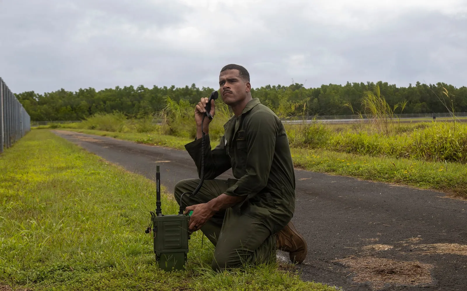 Signals, Radio & Military Hardware